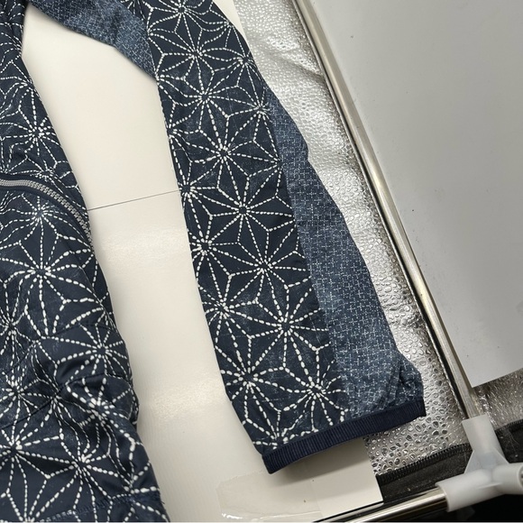 Lululemon Miss Misty Pullover Jacket Size 6 Sashico Star Inkwell Ghost Stow Hood - Picture 6 of 15